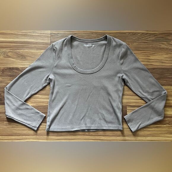 Abercrombie & Fitch Soft Essentials long-sleeve ribbed crop top size L - Picture 1 of 6